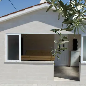 https://vacation-house-ki.in-istria.net